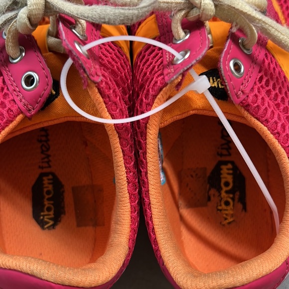 Vibrant 5 finger shoes - Picture 4 of 6